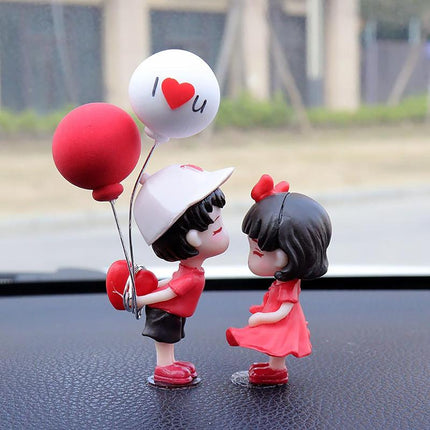 Cute Couple Car Dashboard Decorations, Lovely Couple Kiss Cartoon Figurines Car Ornament, Resin Material Boy Girl Car Interior Decoration with Balloon for Car Dashboard Gifts