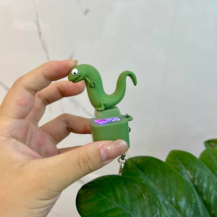 Lizard Keychain with Rechargeable LED Light & Realistic Croak – Color-Changing Fun Toy Keyring for Kids & Adults