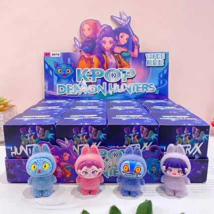 New Hunter Queen Series Blind Box Mini Figure Cartoon Toy Desktop Cute Figurine Random Draw, Collectible Anime Character Model
